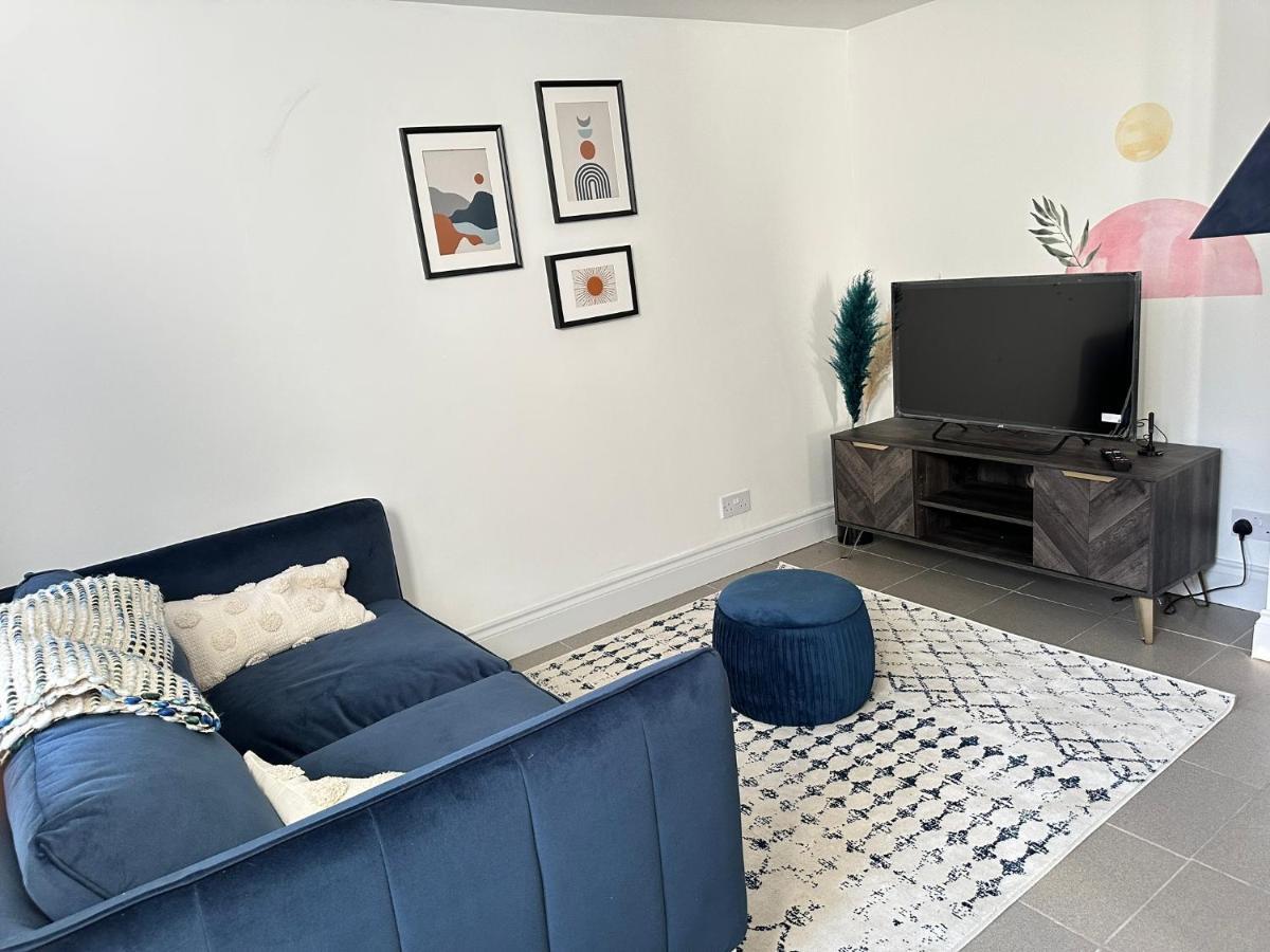 Cosy One Bedroom Apartment Trowbridge Luaran gambar