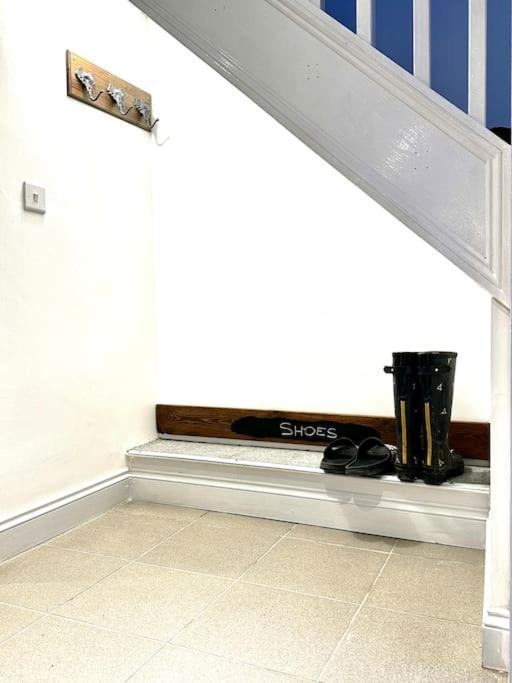 Cosy One Bedroom Apartment Trowbridge Luaran gambar