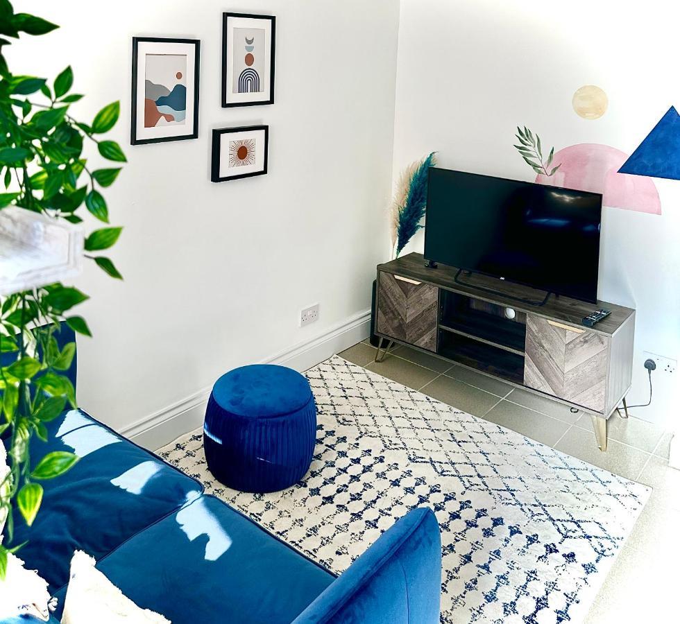 Cosy One Bedroom Apartment Trowbridge Luaran gambar